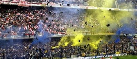 Nu vom pleca de pe La Bombonera, scandeaza, furiosi, suporterii Boca Juniors